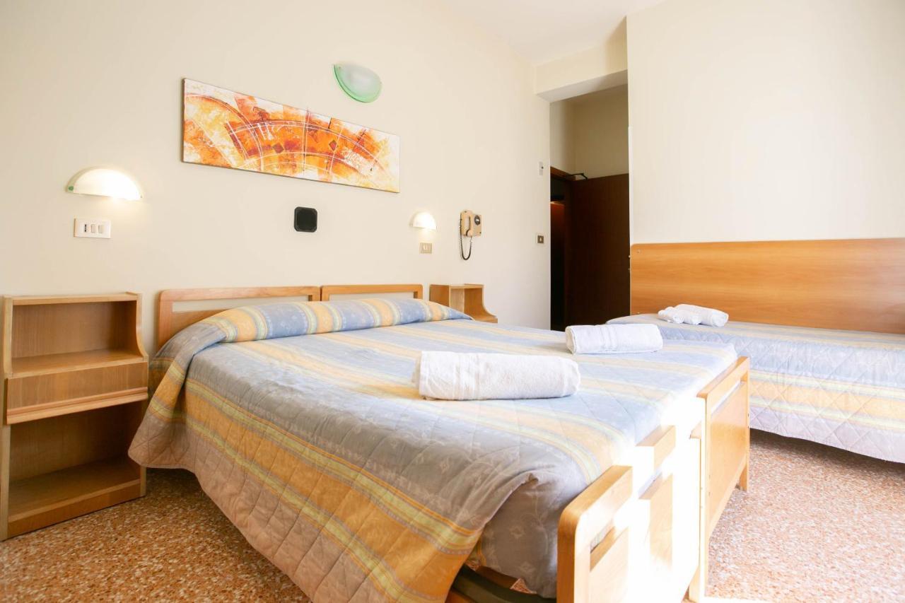 Hotel Ischia Rimini Eksteriør bilde